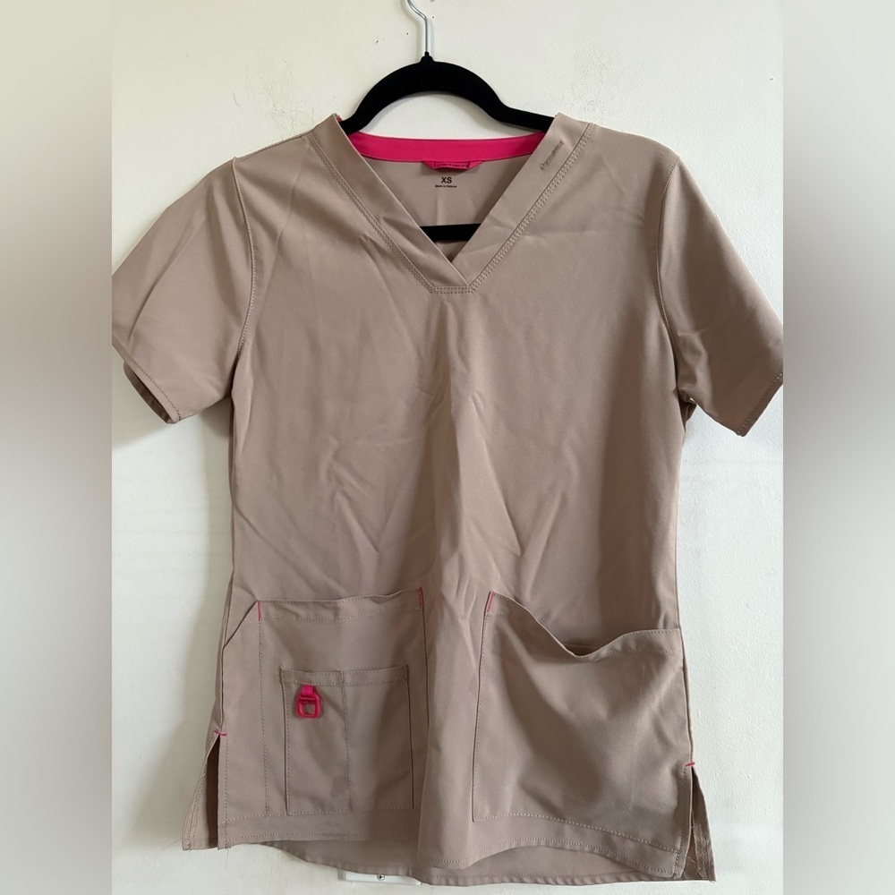 Carhartt Women's Tan V-Neck Short Sleeve Tee - Picture 2 of 4